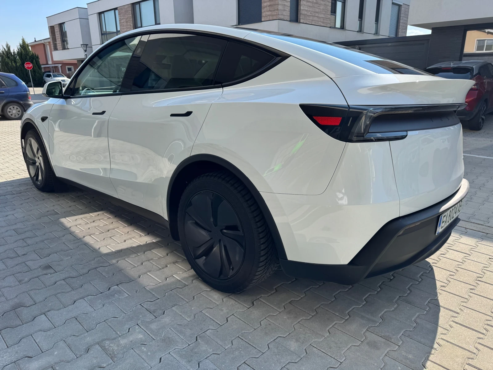 Tesla Model Y Premium AWD LONG RANGE, снимка 3 - Автомобили и джипове - 53735879