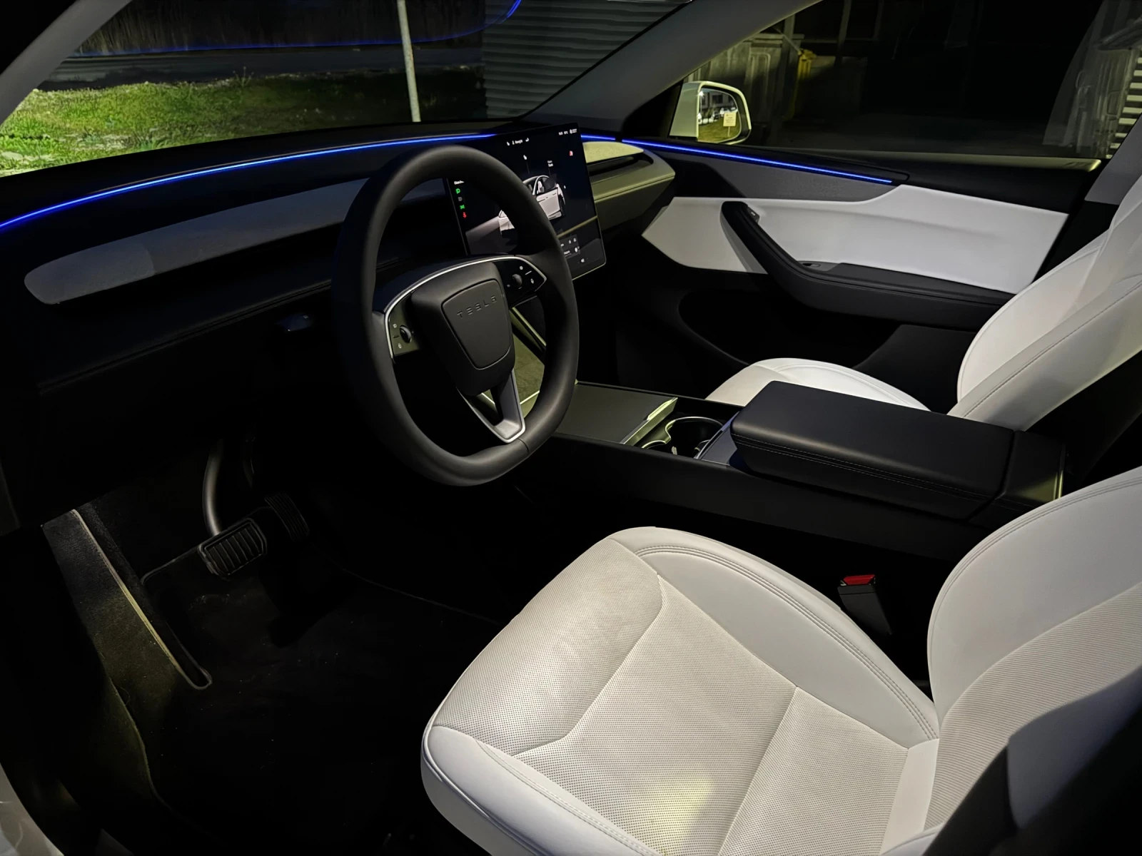 Tesla Model Y Premium AWD LONG RANGE, снимка 9 - Автомобили и джипове - 53735879