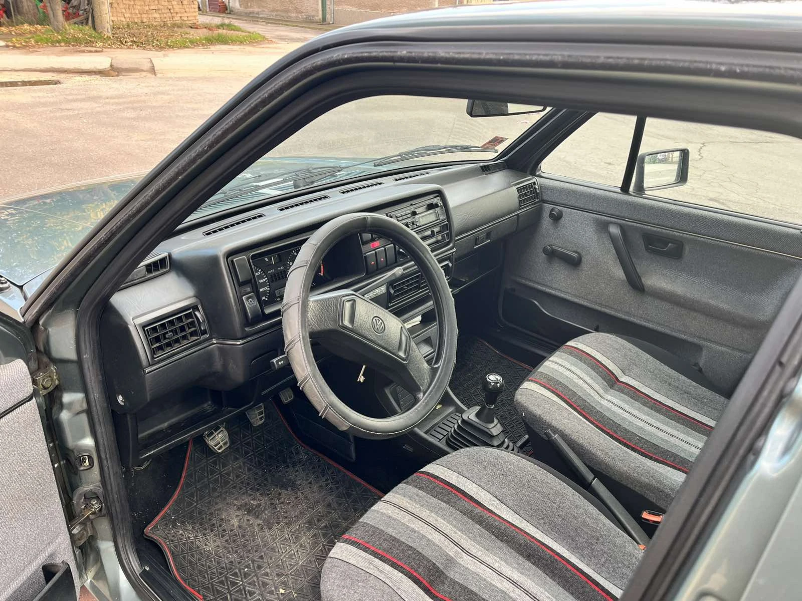 VW Jetta, снимка 12 - Автомобили и джипове - 53750794