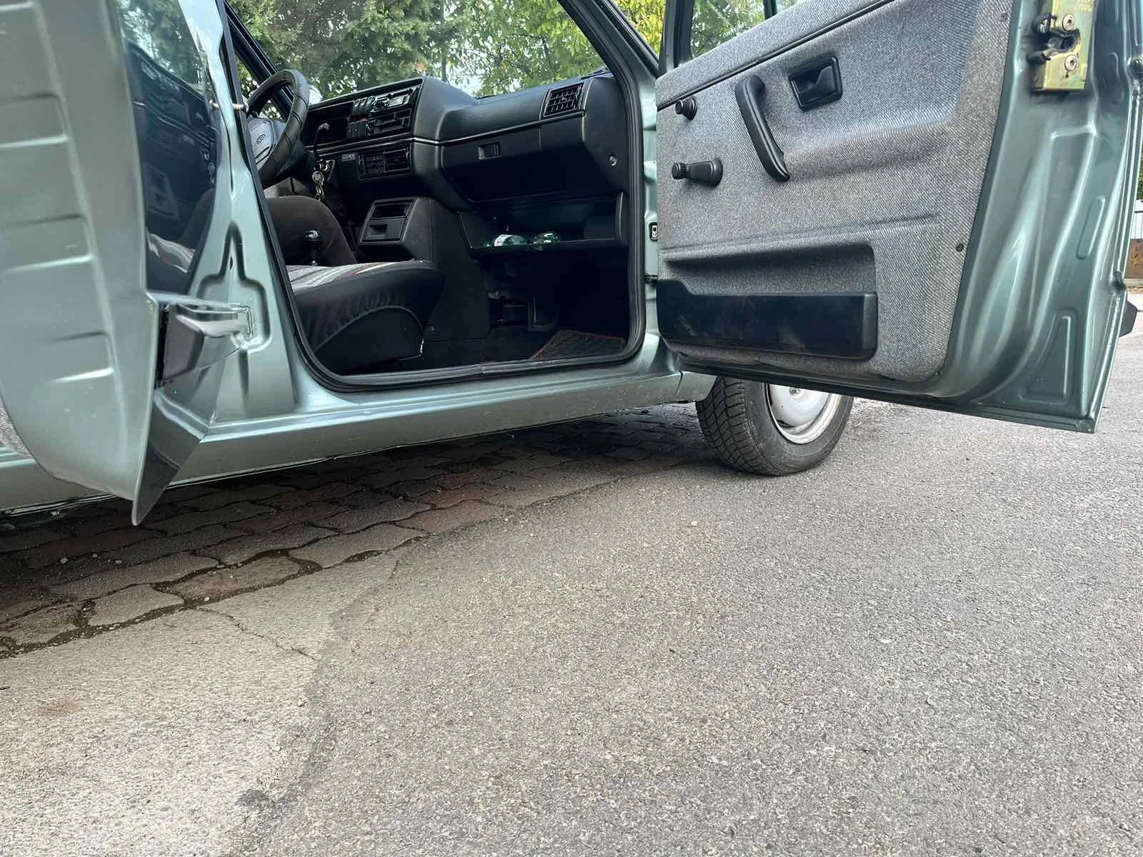 VW Jetta, снимка 4 - Автомобили и джипове - 53750794