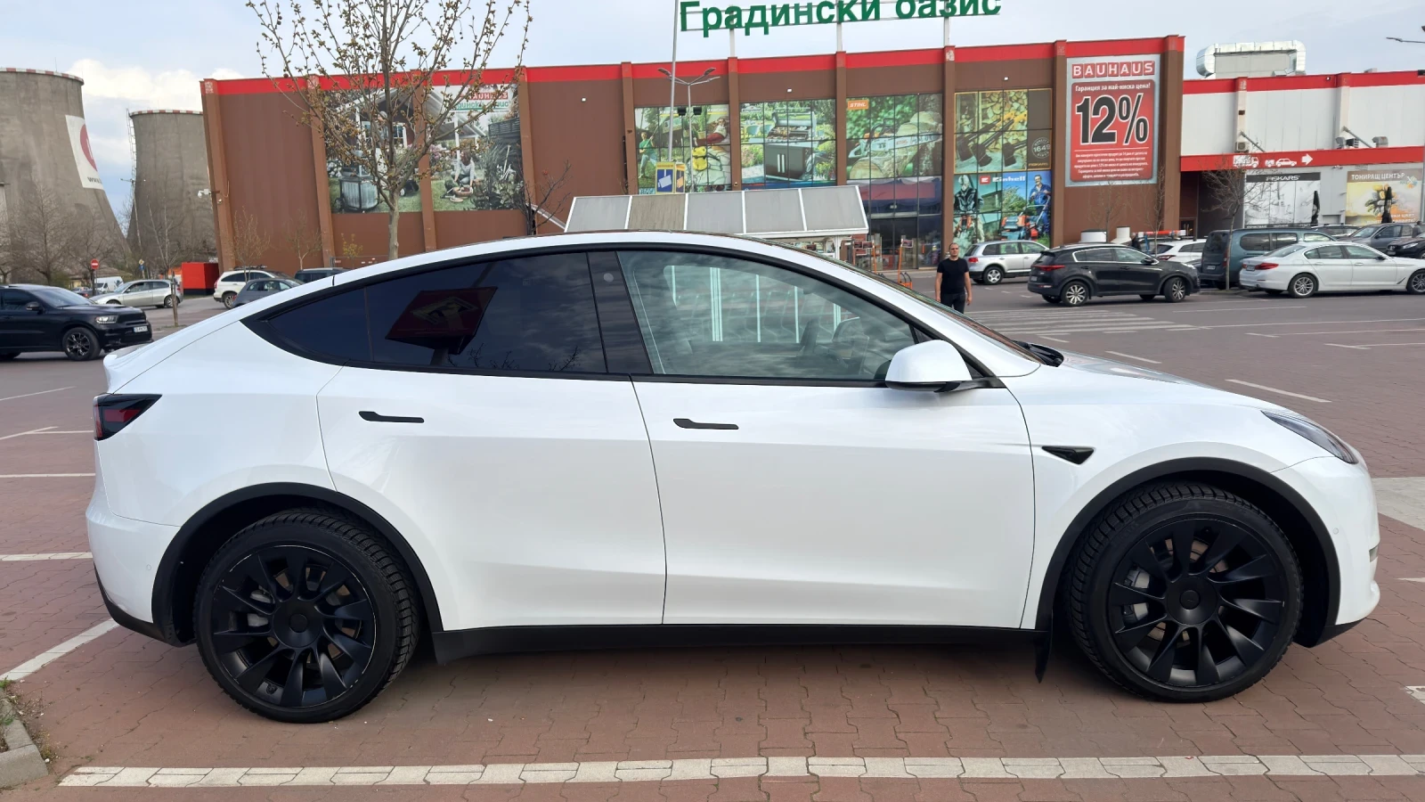 Tesla Model Y Long Range, снимка 6 - Автомобили и джипове - 54226006