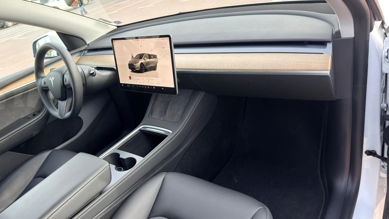 Tesla Model Y Long Range, снимка 13 - Автомобили и джипове - 54226006