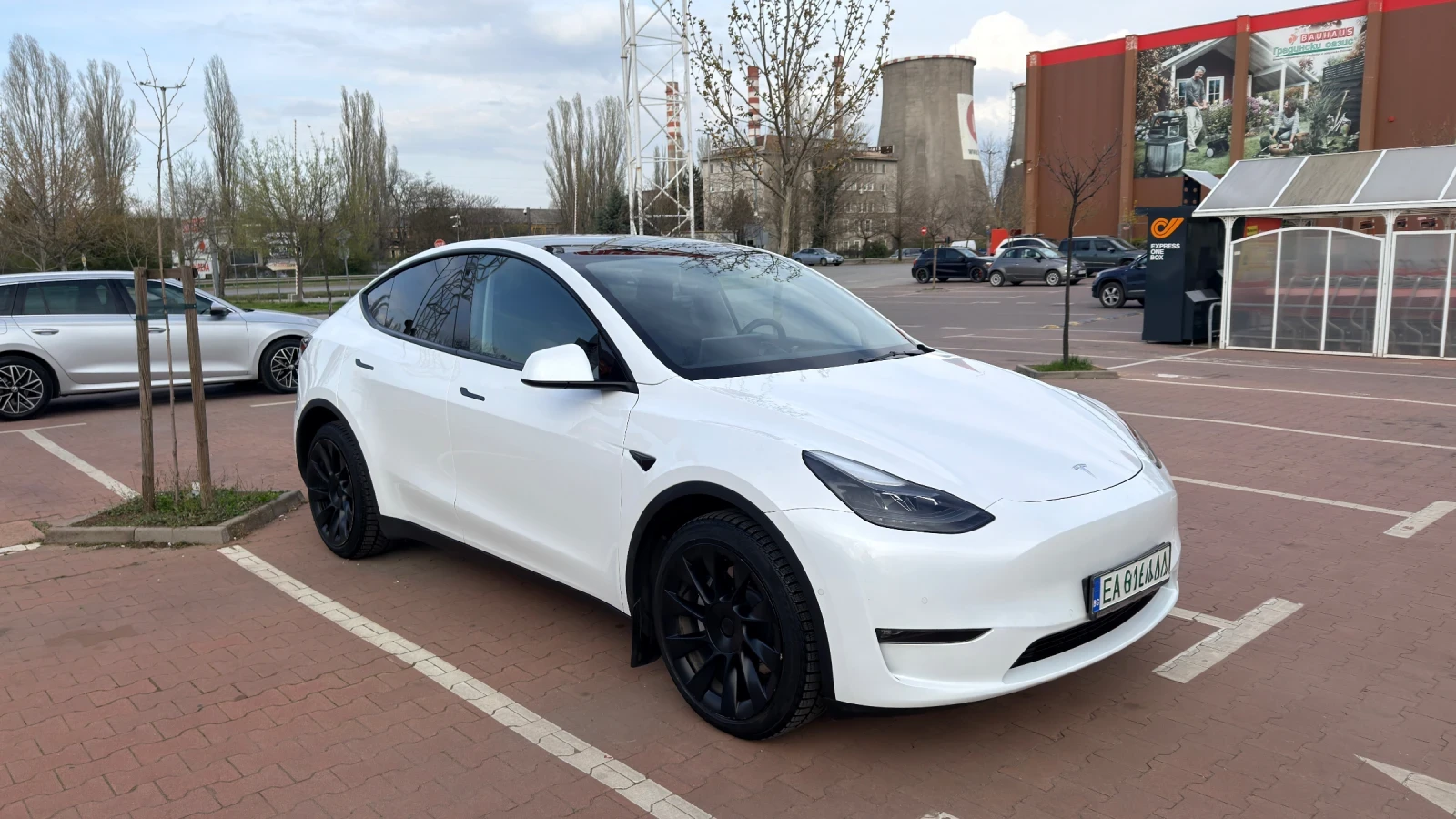 Tesla Model Y Long Range