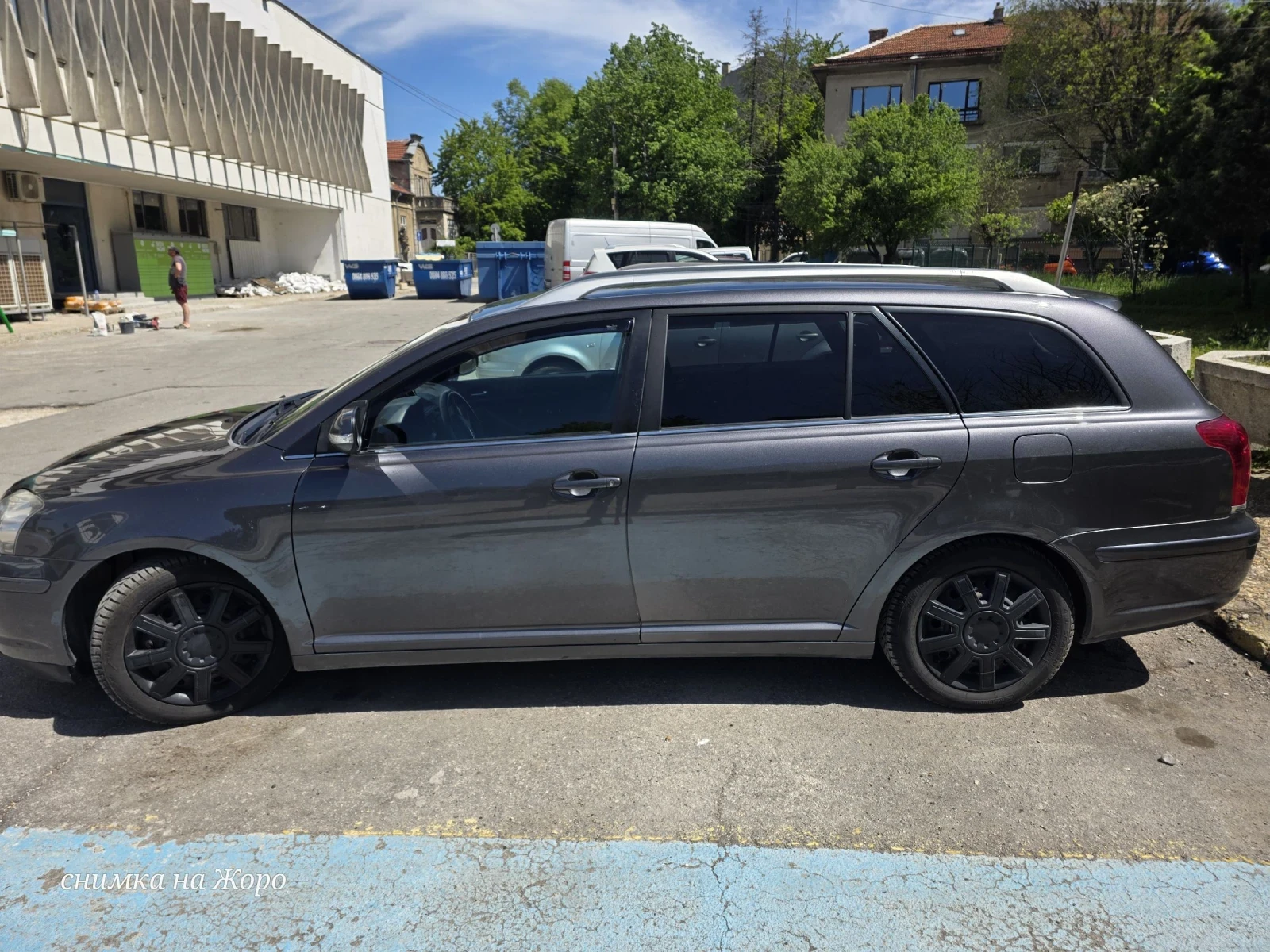 Toyota Avensis 2, 2 dti, снимка 4 - Автомобили и джипове - 54355686