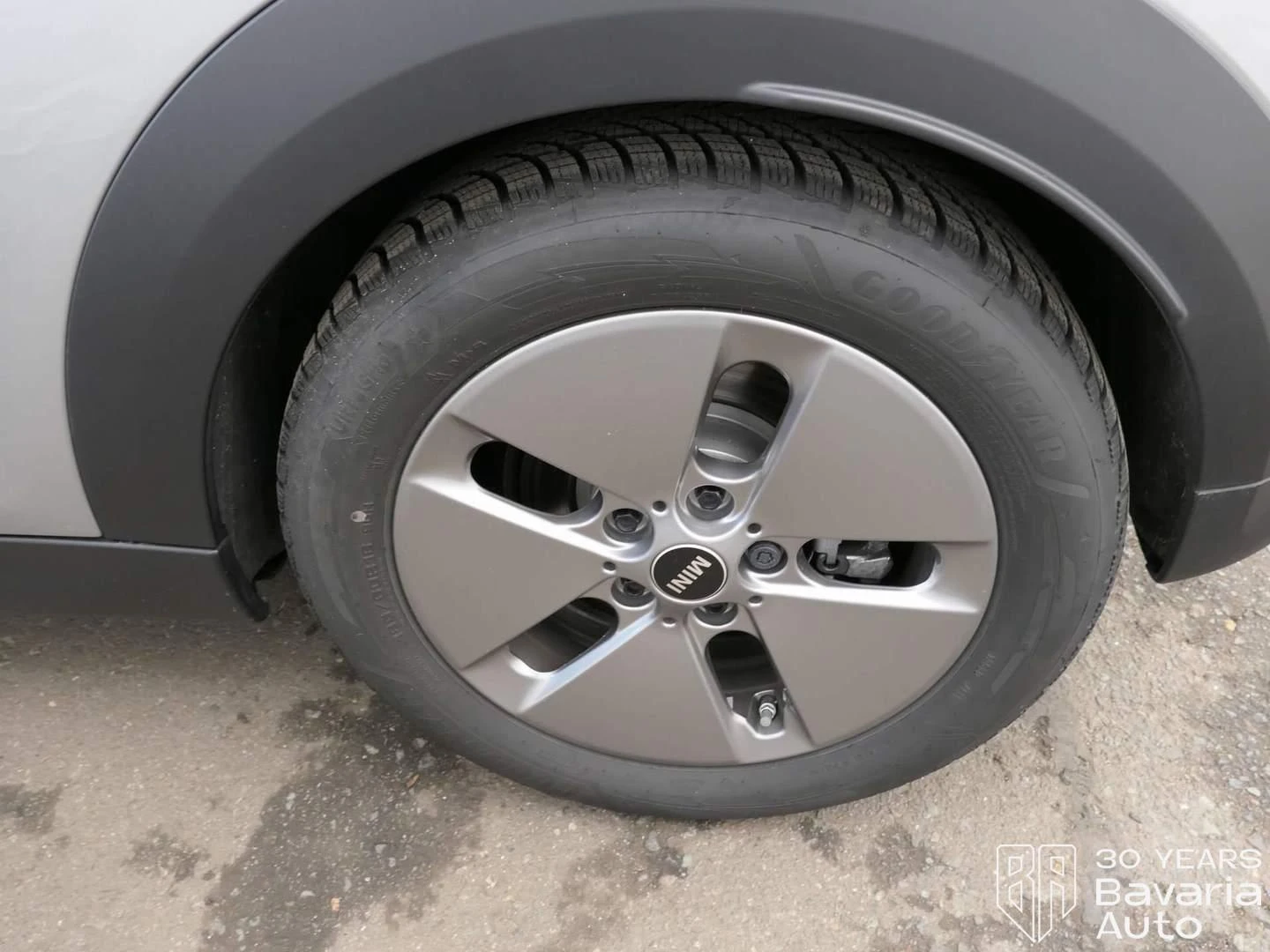 Mini Cooper C 1, 5 Steptronic Favoured Trim, снимка 12 - Автомобили и джипове - 54624311