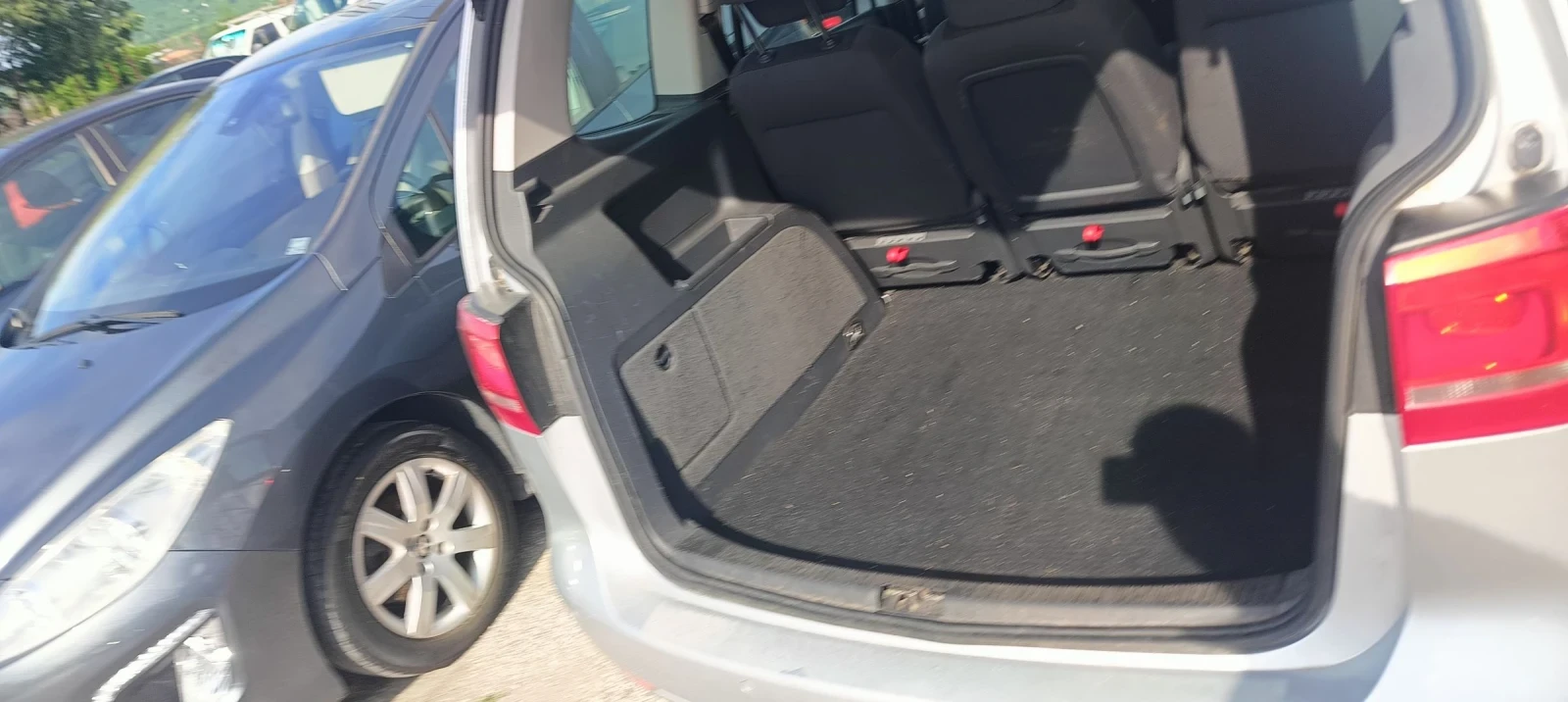 VW Touran 2.0TDi 140 6sk. | Mobile.bg � ����������� 16