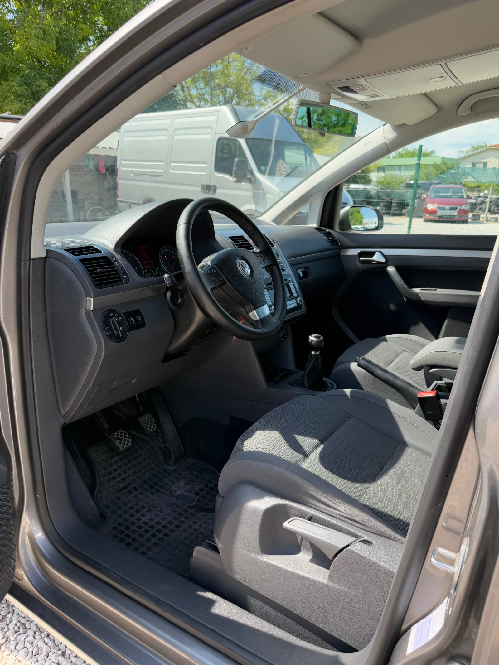 VW Touran VW Touran 1.9tdi 105hp, снимка 12 - Автомобили и джипове - 55212257