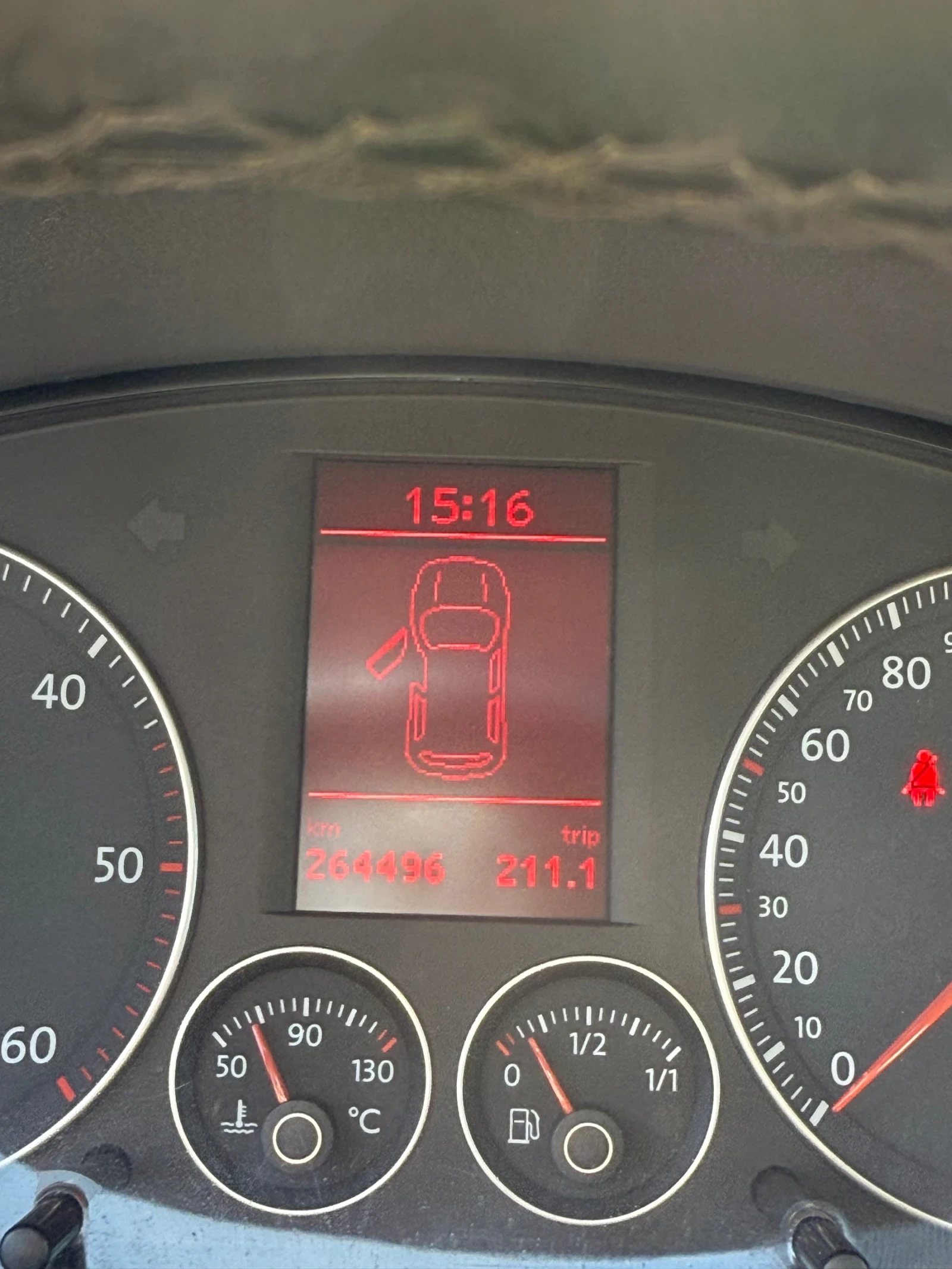 VW Touran VW Touran 1.9tdi 105hp, снимка 10 - Автомобили и джипове - 55212257