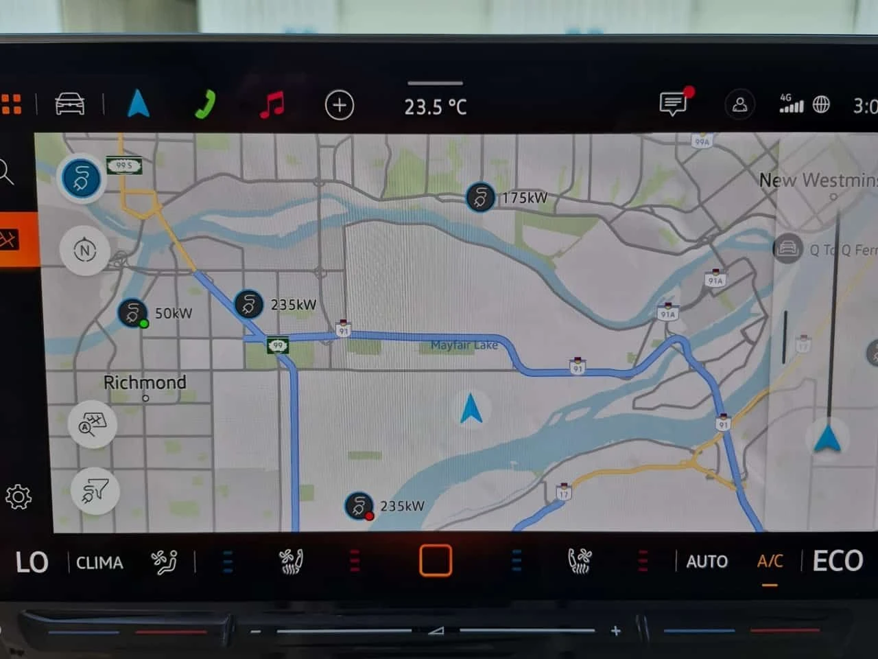 VW ID.Buzz 1ST EDITION| HUD| 360| ТЕРМОПОМПА| 2 КЛЮЧА , снимка 11 - Автомобили и джипове - 55394929