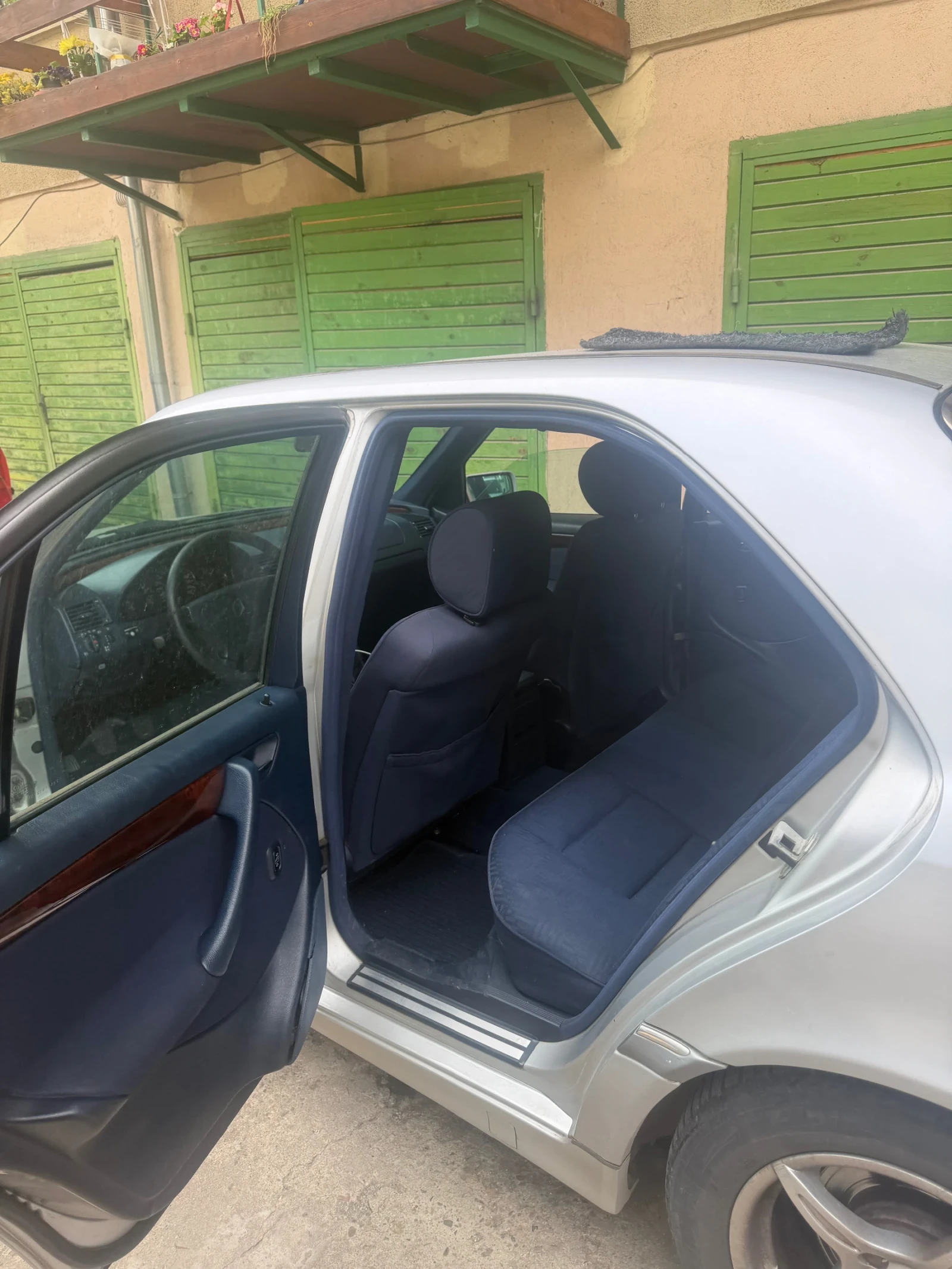 Mercedes-Benz C 200, снимка 7 - Автомобили и джипове - 55828376