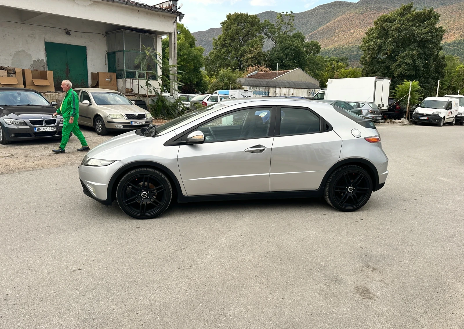 Honda Civic 1.8i - РЕАЛНИ КИЛОМЕТРИ - УНИКАТ, снимка 8 - Автомобили и джипове - 56158473