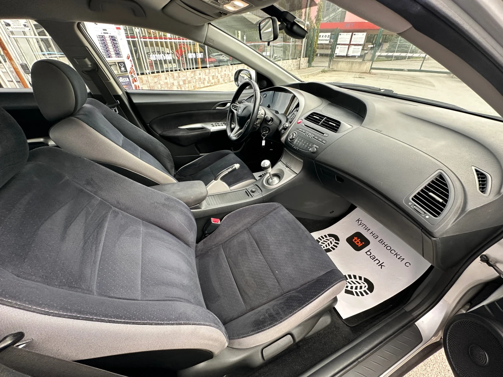 Honda Civic 1.8i - РЕАЛНИ КИЛОМЕТРИ - УНИКАТ, снимка 10 - Автомобили и джипове - 56158473