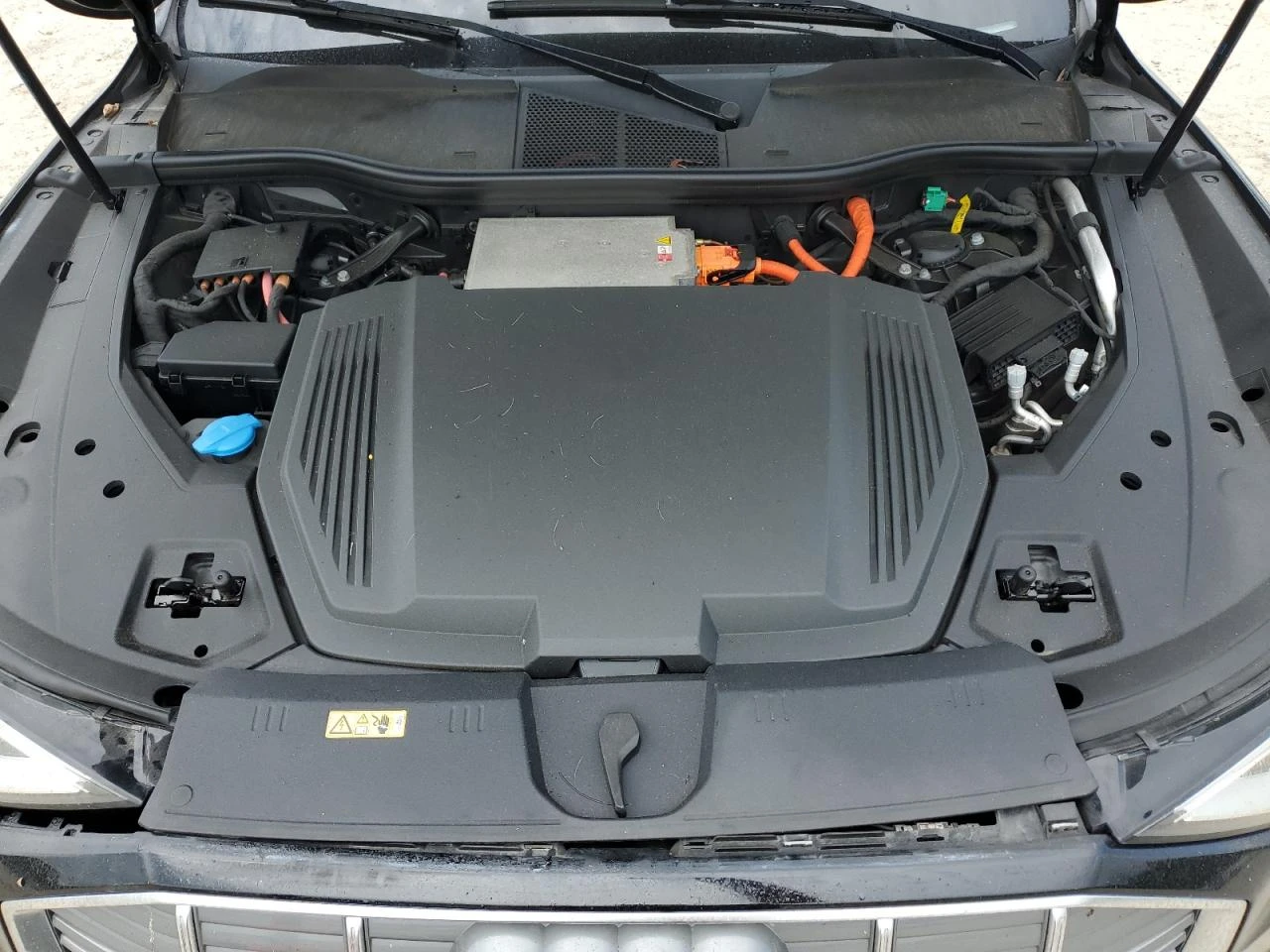 Audi E-Tron * E-TRON* PREMIUM* PLUS* , снимка 7 - Автомобили и джипове - 56422345