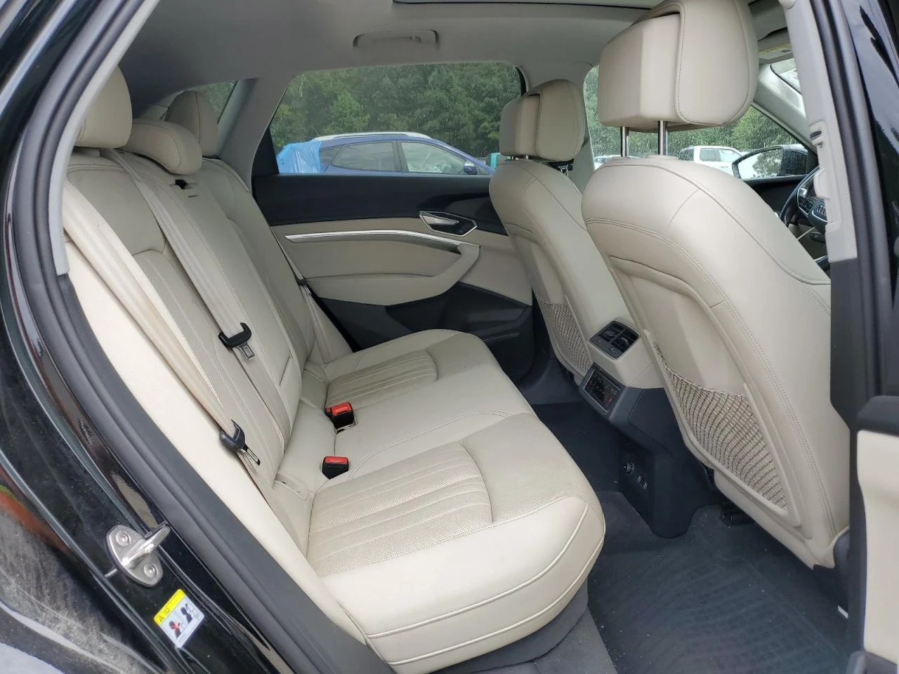 Audi E-Tron * E-TRON* PREMIUM* PLUS* , снимка 12 - Автомобили и джипове - 56422345