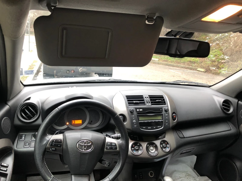 Toyota Rav4, снимка 11 - Автомобили и джипове - 47354785