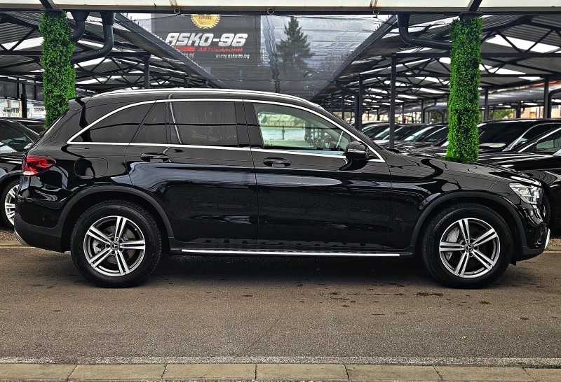 Mercedes-Benz GLC 220 AMG/FACE/GERMANY/DISTR/CAMERA/DYNAMIC/KEYLES/LIZIN, снимка 4 - Автомобили и джипове - 52333934