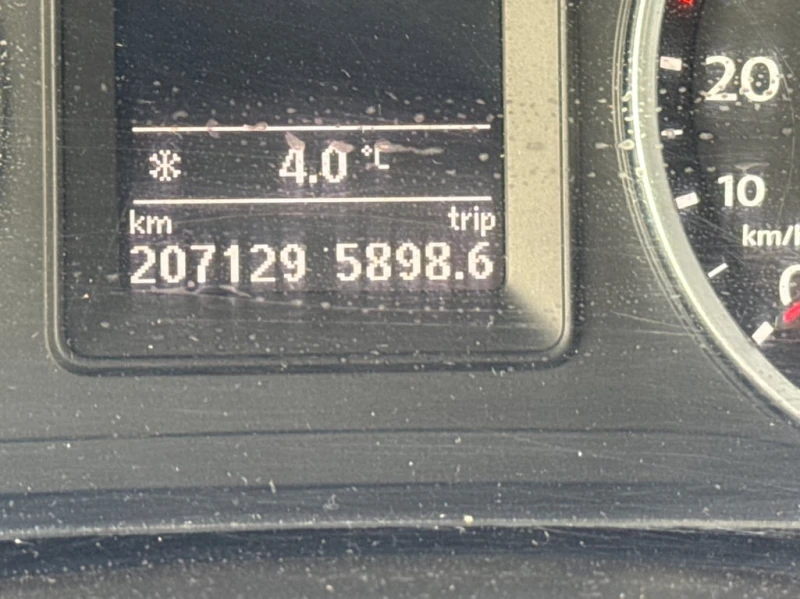 VW Tiguan * Wolfsburg Edition * CARFAX * ЦЕНА ДО БГ, снимка 9 - Автомобили и джипове - 53383937