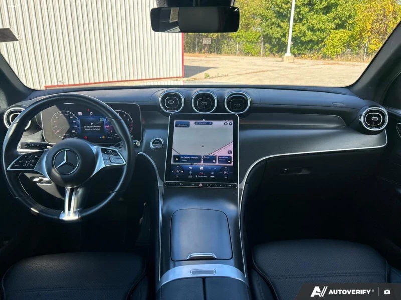 Mercedes-Benz GLC 300 4MATIC * Keyless * Heated Seats * Camera, снимка 14 - Автомобили и джипове - 53446203