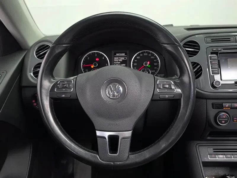 VW Tiguan 2.0 TDI, снимка 13 - Автомобили и джипове - 54302810