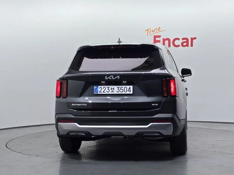 Kia Sorento 2.2 Хибрид Топ Оборудована, снимка 4 - Автомобили и джипове - 55740578
