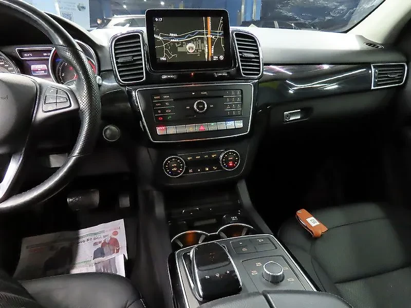 Mercedes-Benz GLE 350d - САМО 30% АВАНС, снимка 16 - Автомобили и джипове - 56112308