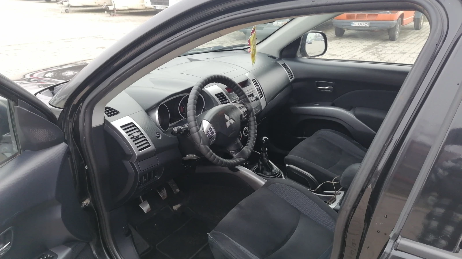 Mitsubishi Outlander 2.0 - изображение 9