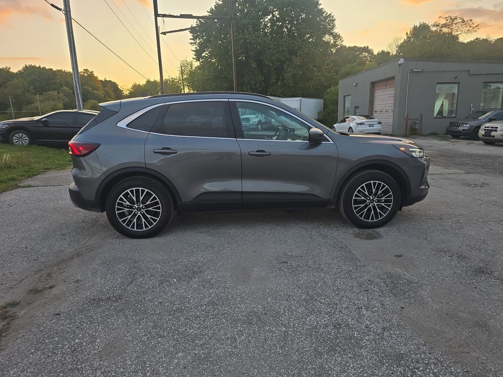 Ford Escape * * CARFAX * * АВТО КРЕДИТ * *  - изображение 3