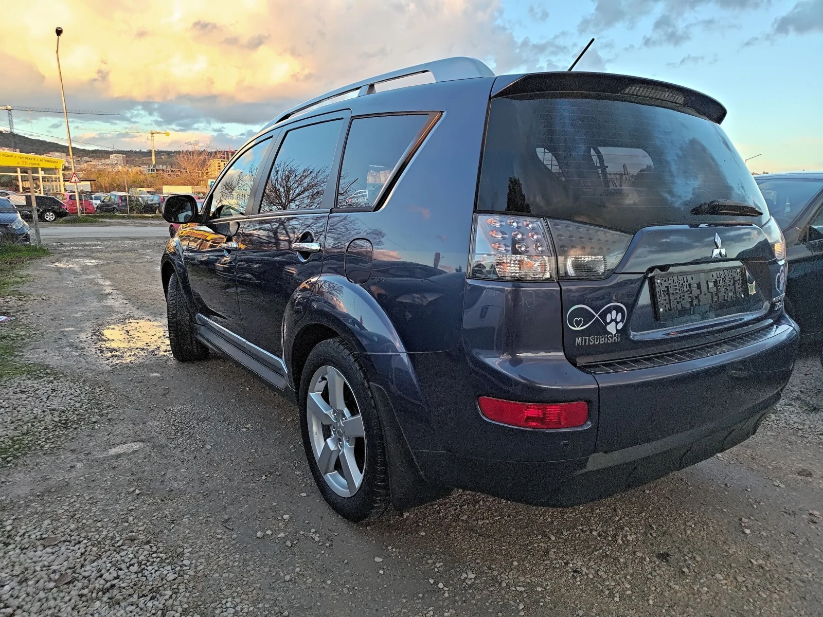 Mitsubishi Outlander 2.4i 4x4 газ  | Mobile.bg — изображение 3