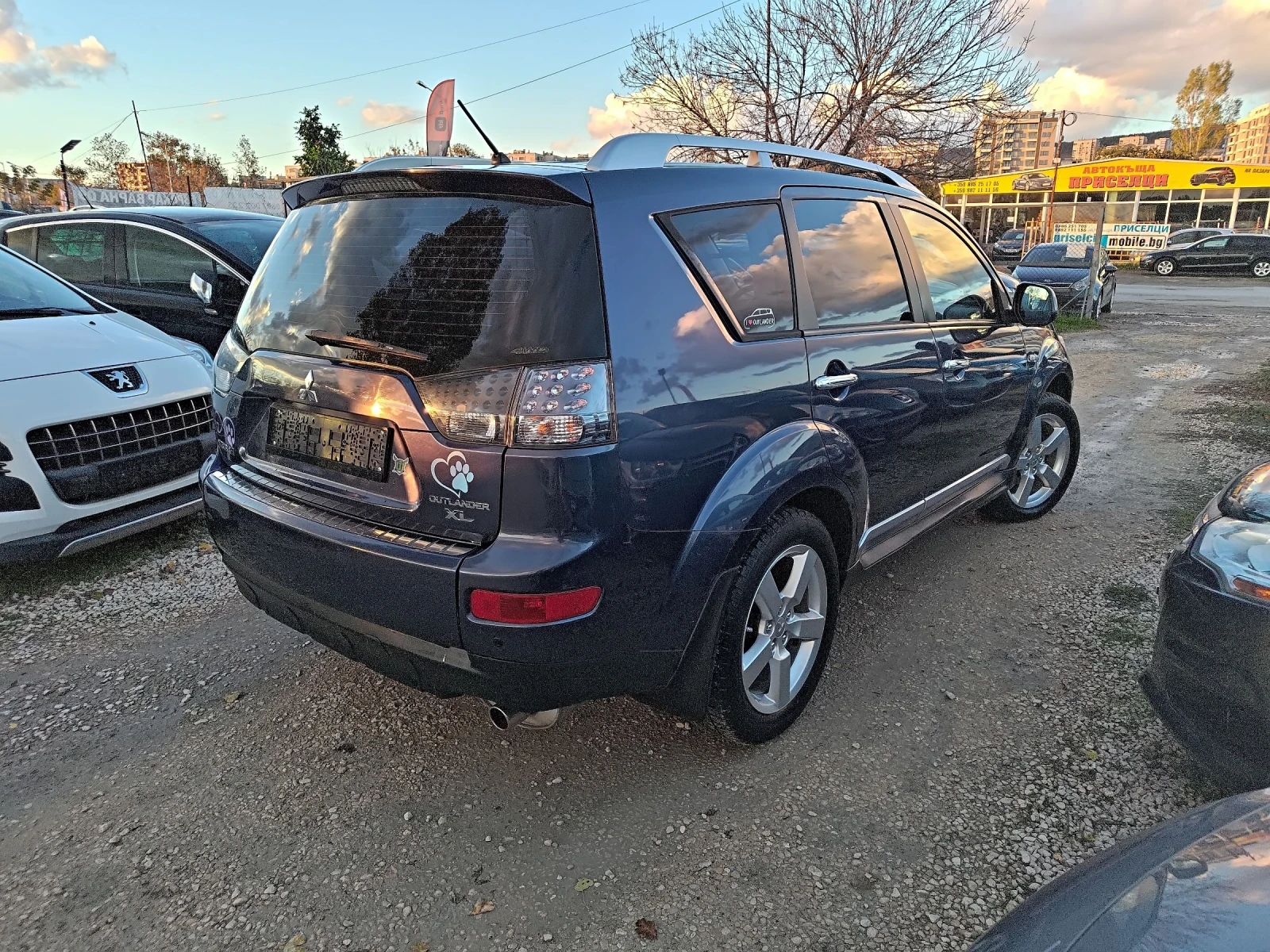 Mitsubishi Outlander 2.4i 4x4 газ  | Mobile.bg — изображение 4