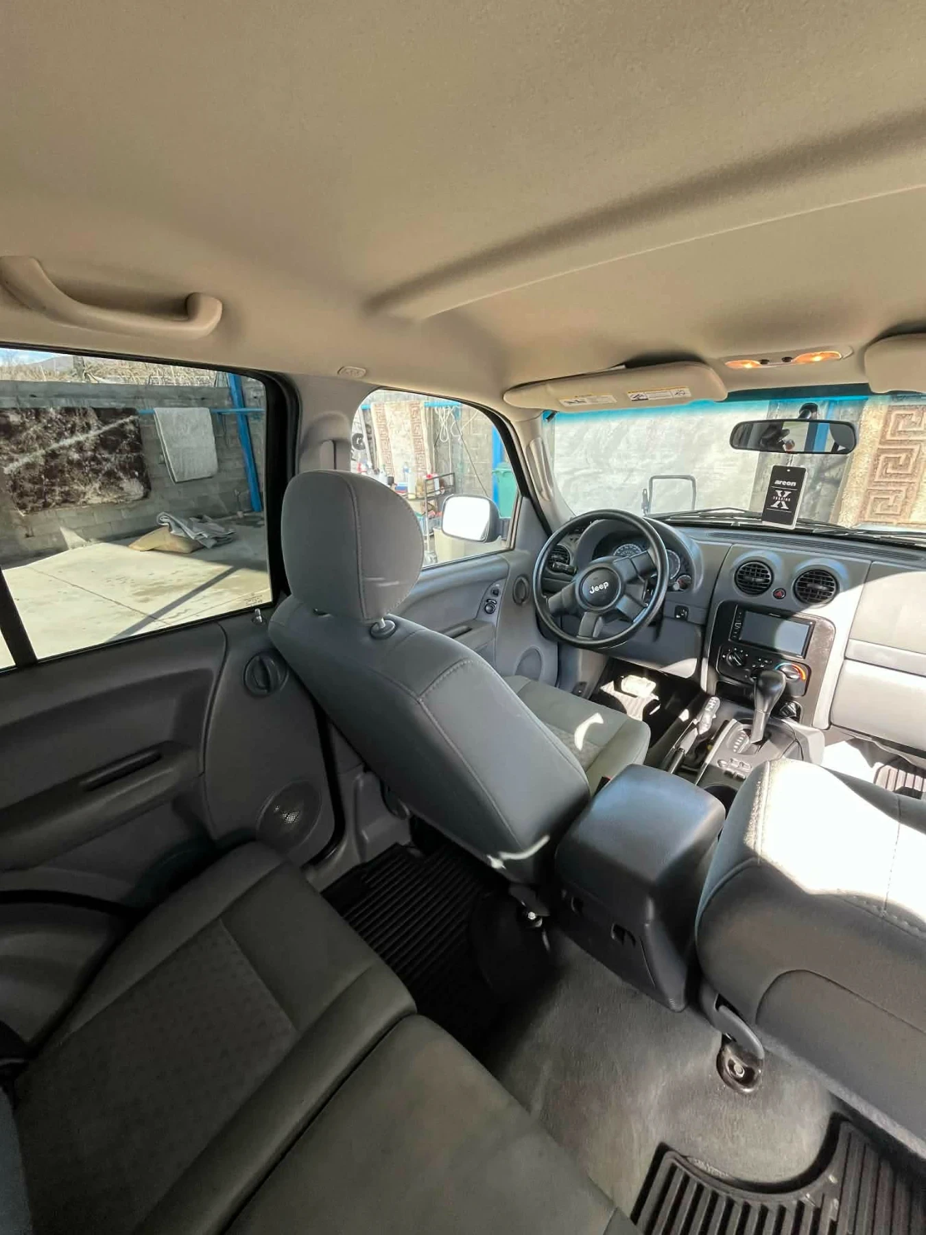 Jeep Cherokee  - изображение 8