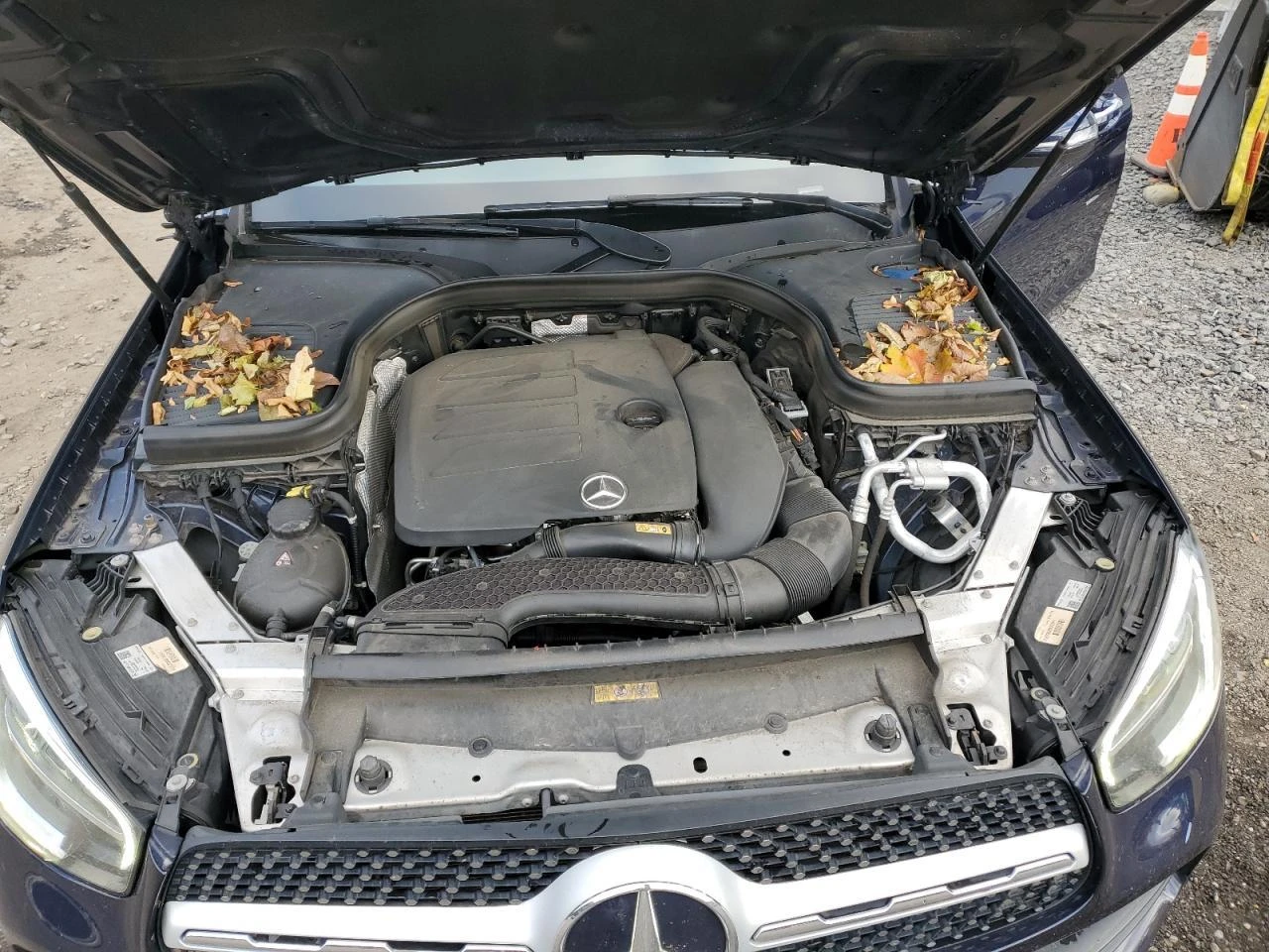 Mercedes-Benz GLC 300 * 4MATIC* KEYLESS* КОЖА* ПОДГРЕВ* ПАРКТРОНИК* НАВИ, снимка 12 - Автомобили и джипове - 53713011