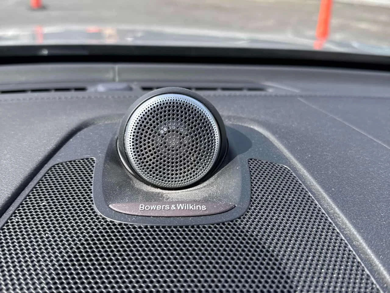 Volvo XC60 Inscription/360/DISTRONIC/BOWERS & WILKINS , снимка 13 - Автомобили и джипове - 54169193