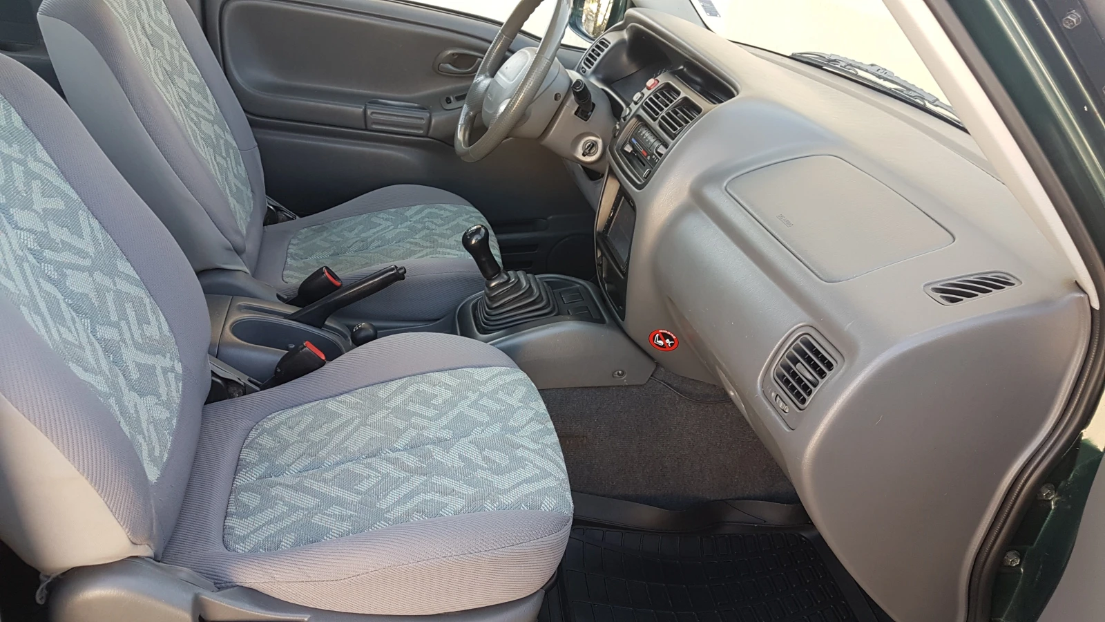 Suzuki Grand vitara 1.6i 95кс, снимка 16 - Автомобили и джипове - 54317927