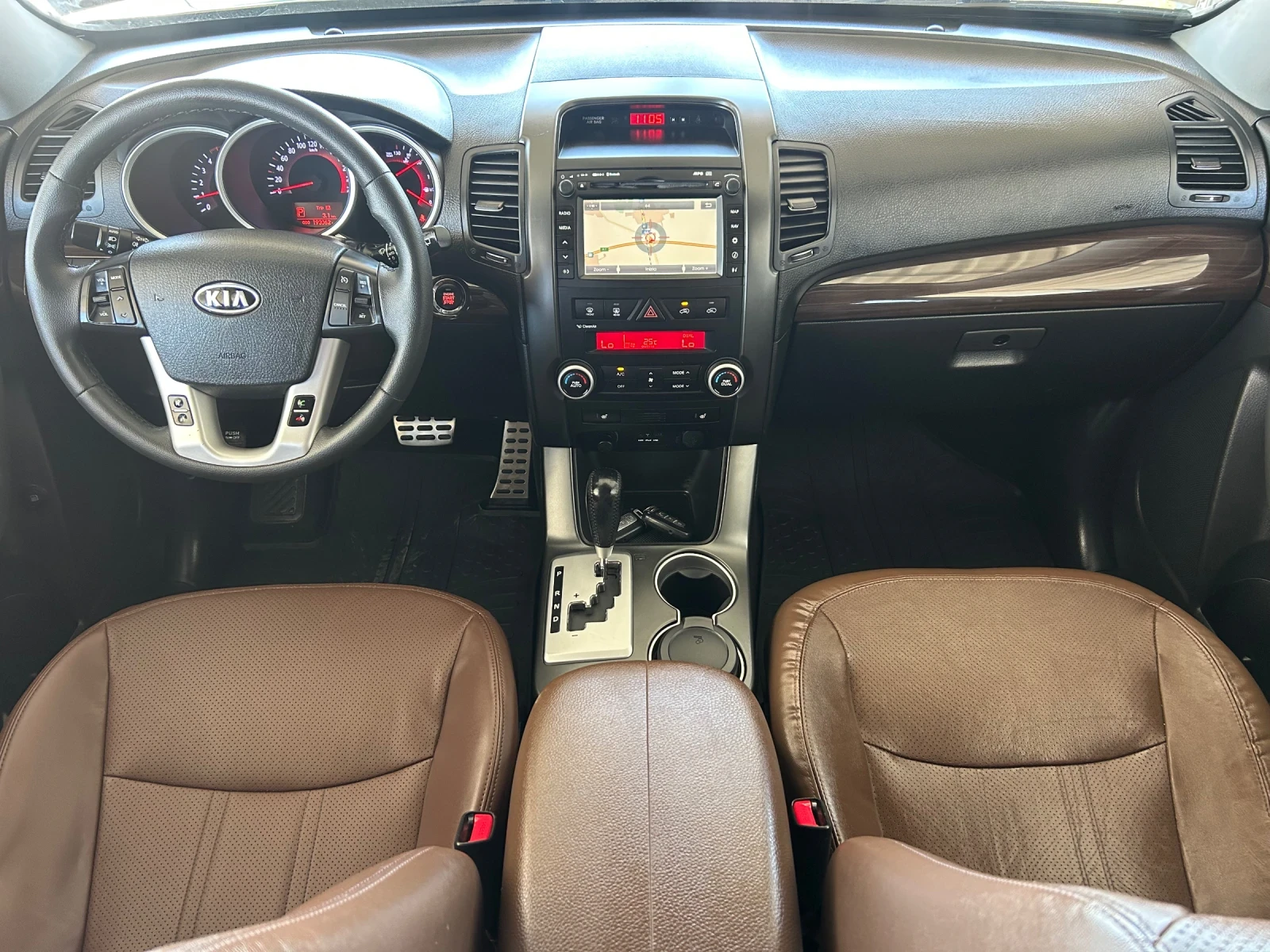 Kia Sorento * 2.2* crdi* 197к.с* 4x4* NAVI* , снимка 8 - Автомобили и джипове - 54421896