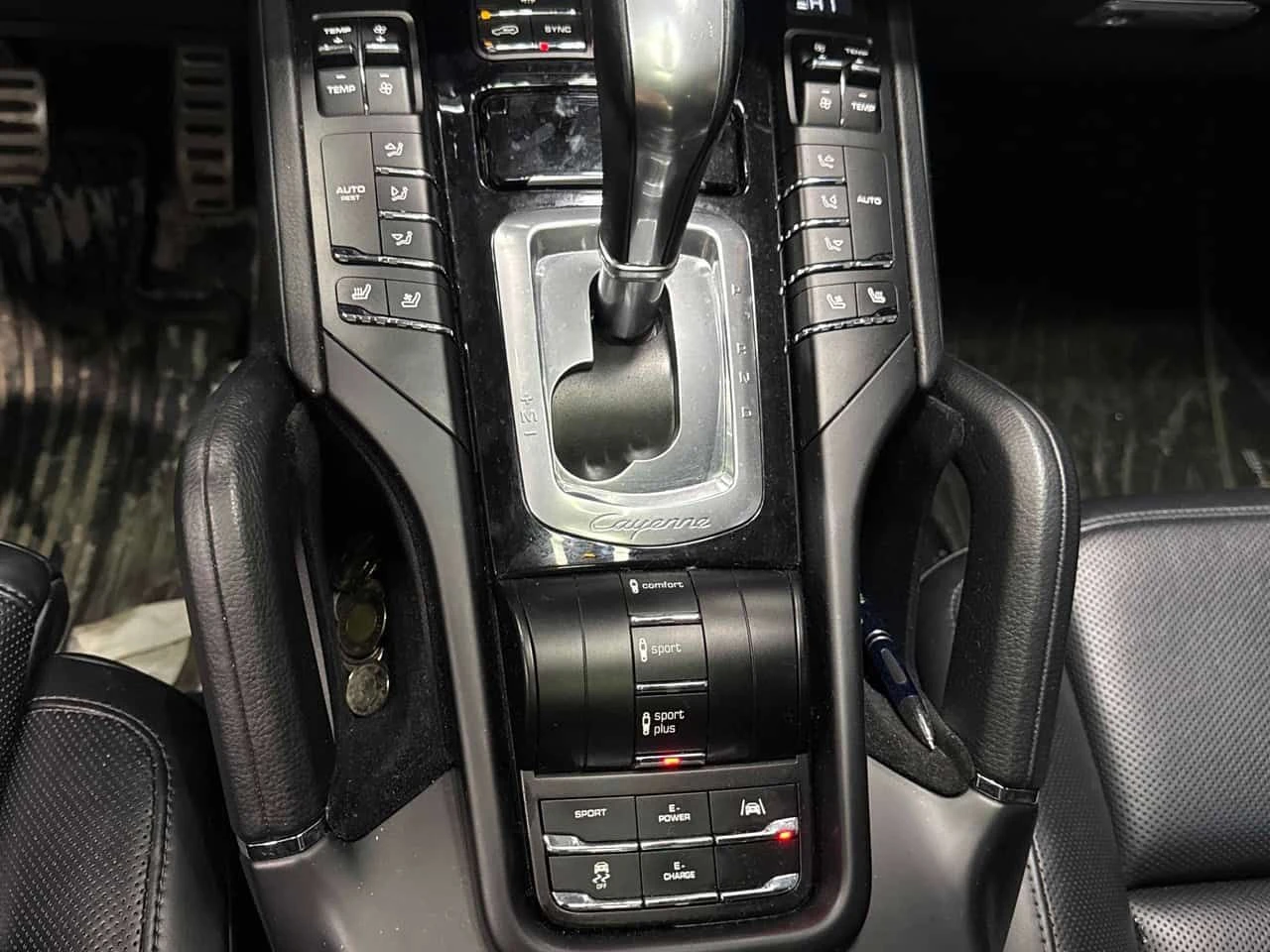 Porsche Cayenne * S E Hybrid * PANO* KEYLESS* ПОДГРЕВ* , снимка 11 - Автомобили и джипове - 54427934