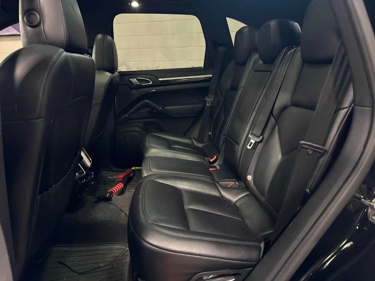 Porsche Cayenne * S E Hybrid * PANO* KEYLESS* ПОДГРЕВ* , снимка 9 - Автомобили и джипове - 54427934