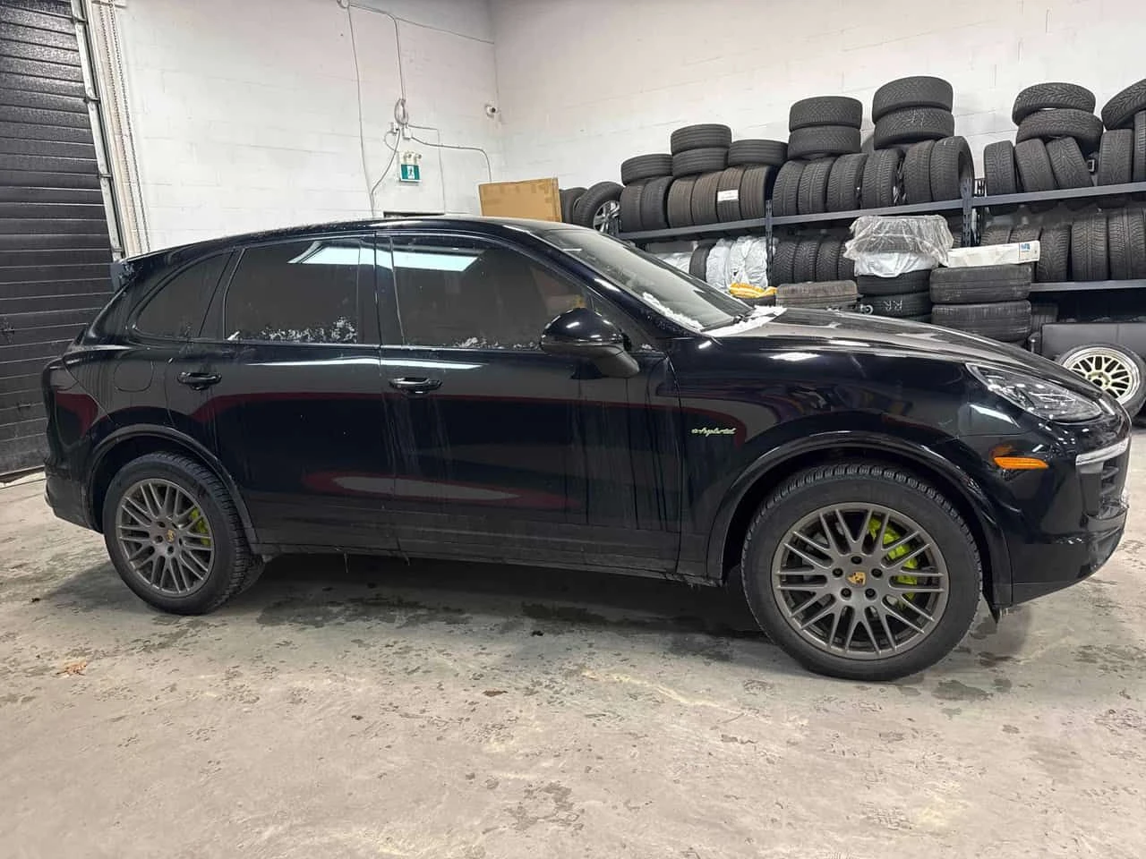 Porsche Cayenne * S E Hybrid * PANO* KEYLESS* ПОДГРЕВ* , снимка 3 - Автомобили и джипове - 54427934