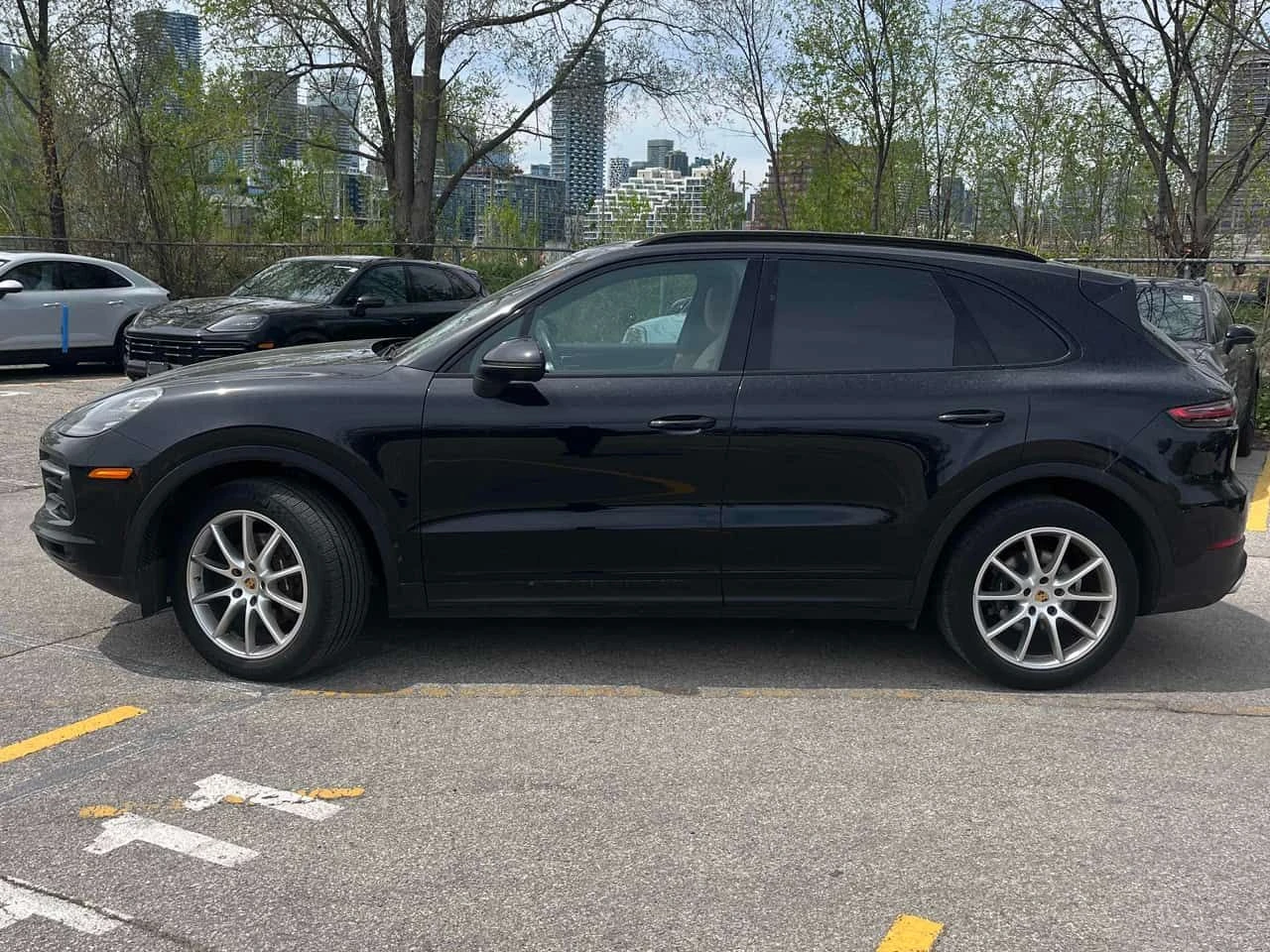 Porsche Cayenne  AWD| OБДУХВАНЕ| ПАНОРАМА| 360 КАМЕРИ| ПАМЕТ| , снимка 2 - Автомобили и джипове - 54640367