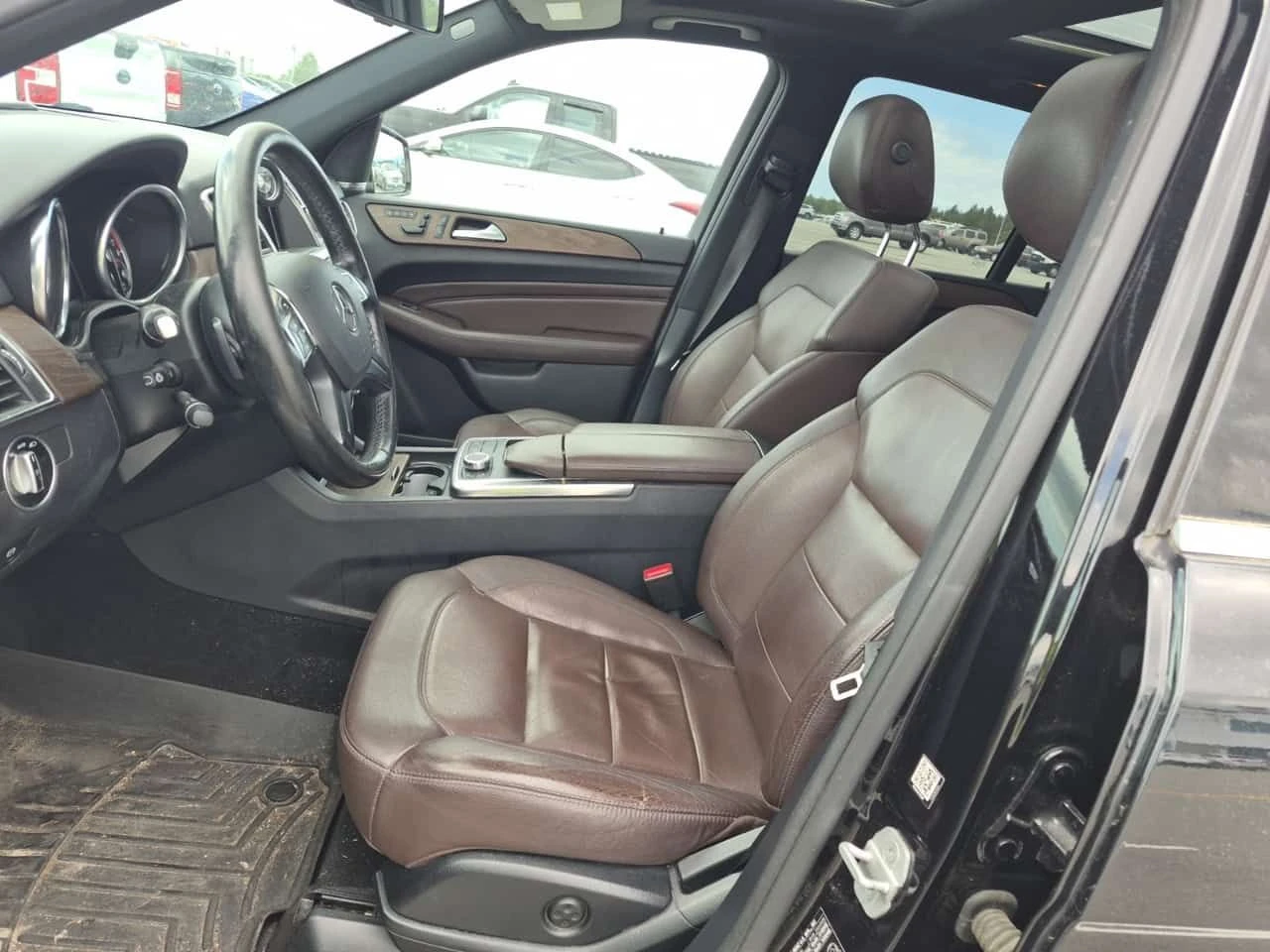 Mercedes-Benz ML 350 BLUETEC/CARFAX/ПОДГРЕВ/ПАНОРАМА/ПАМЕТ/360/, снимка 6 - Автомобили и джипове - 54753018