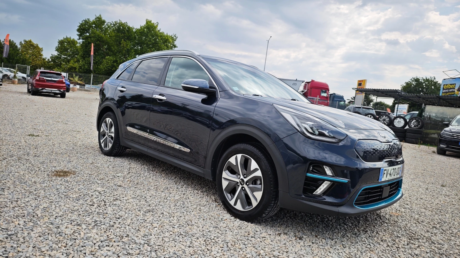 Kia Niro НАЛИЧНА РУСЕ/ТОП/БАТЕРИЯ100SOH/PREMIUM ELECTRIC , снимка 6 - Автомобили и джипове - 55466121