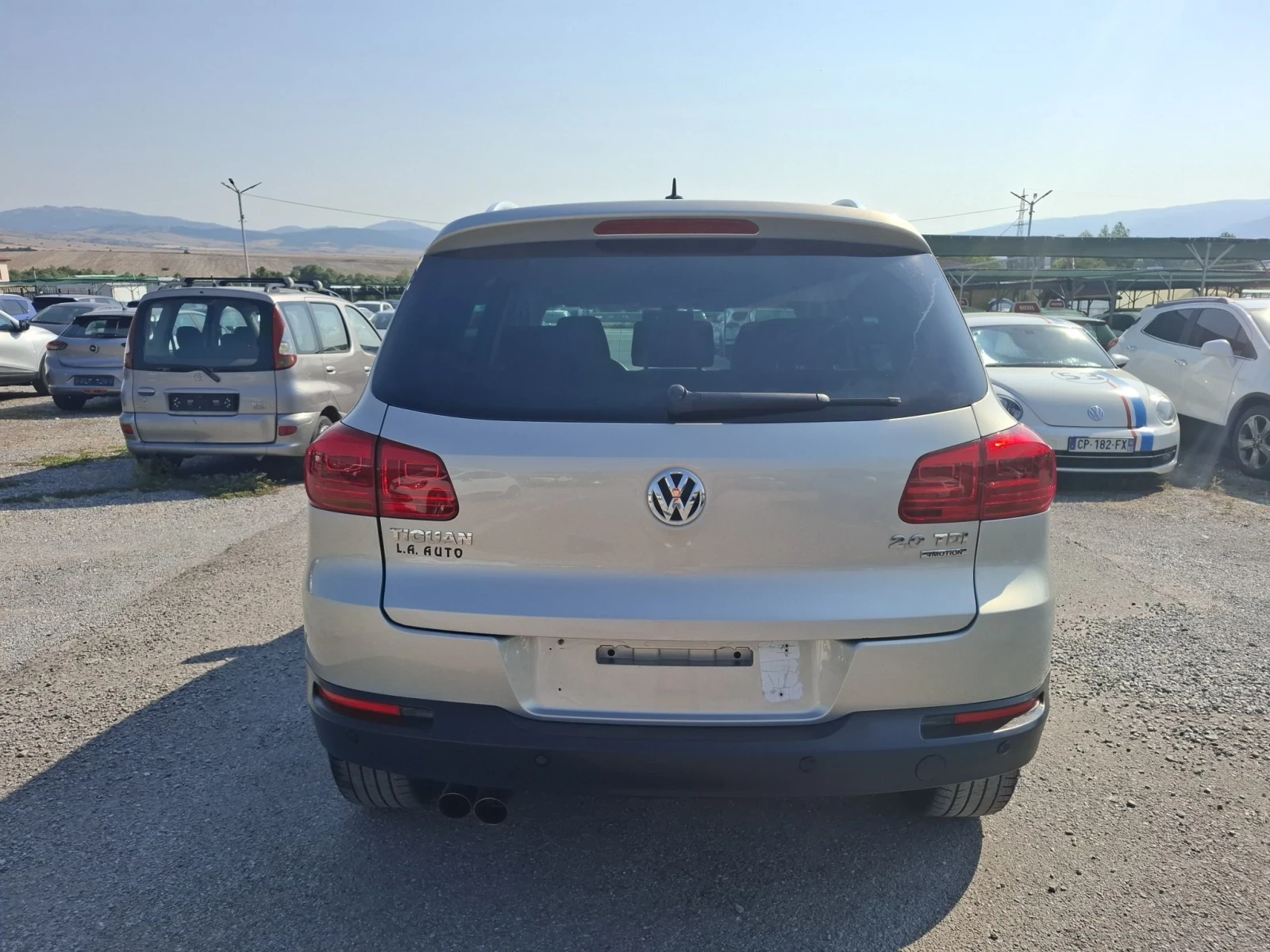 VW Tiguan 2, 0TDI-140ps, Navi, Automat, Higline, 4x4, снимка 6 - Автомобили и джипове - 55702031
