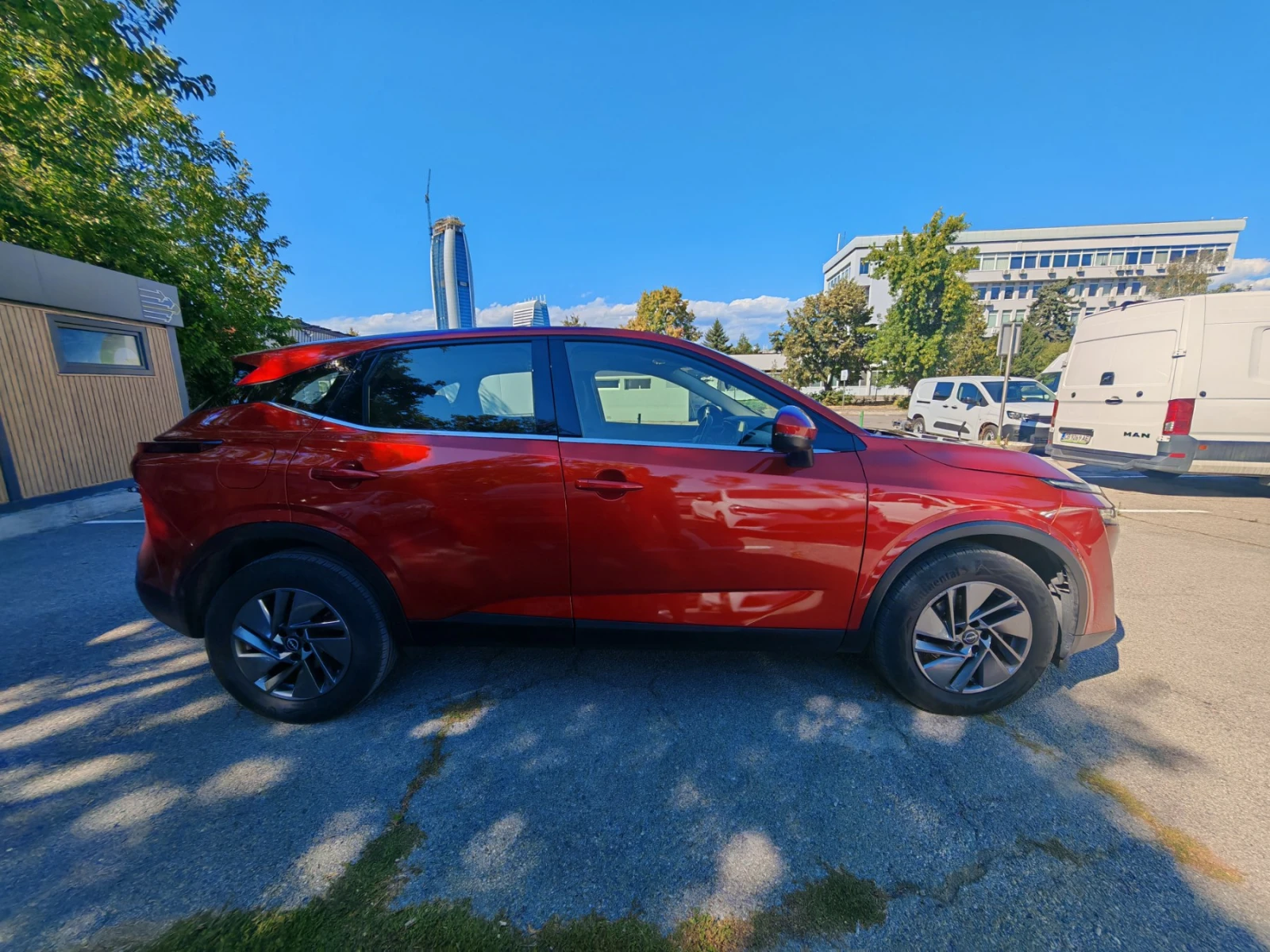 Nissan Qashqai 2390Евро за получаване, 1.3TCe автоматик, снимка 4 - Автомобили и джипове - 55735157
