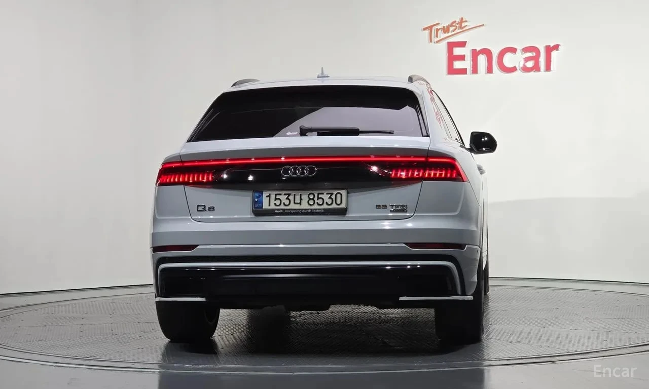 Audi Q8 * 55 TFSI Quattro Premium * КРАЙНА ЦЕНА ДО БГ, снимка 4 - Автомобили и джипове - 55843021