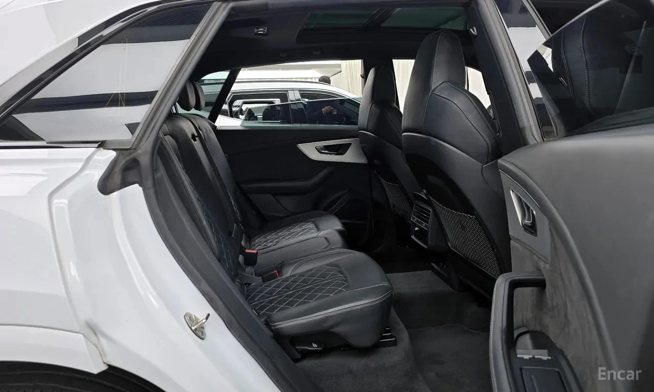 Audi Q8 * 55 TFSI Quattro Premium * КРАЙНА ЦЕНА ДО БГ, снимка 12 - Автомобили и джипове - 55843021