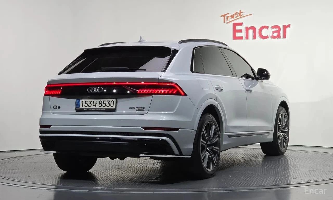 Audi Q8 * 55 TFSI Quattro Premium * КРАЙНА ЦЕНА ДО БГ, снимка 2 - Автомобили и джипове - 55843021