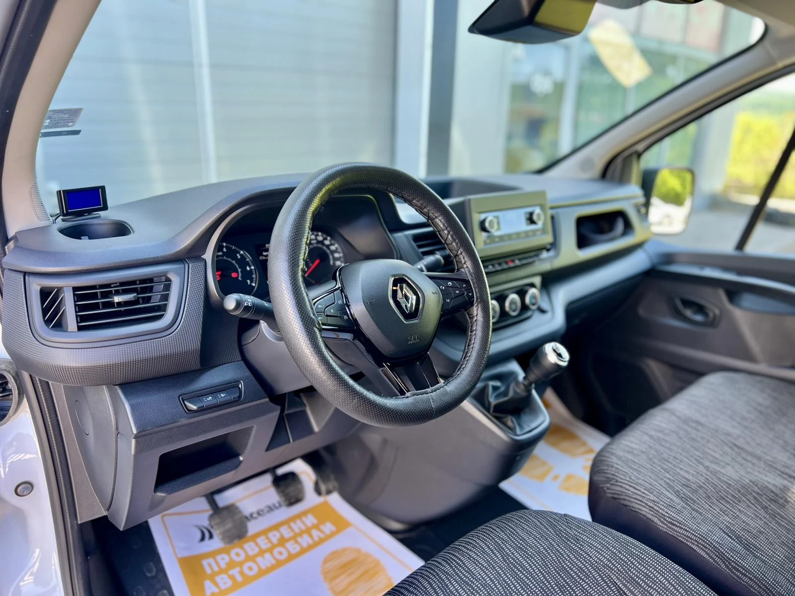 Renault Trafic 2.0 dCi / 130 к.с. / LED / ГАРАНЦИЯ - изображение 7