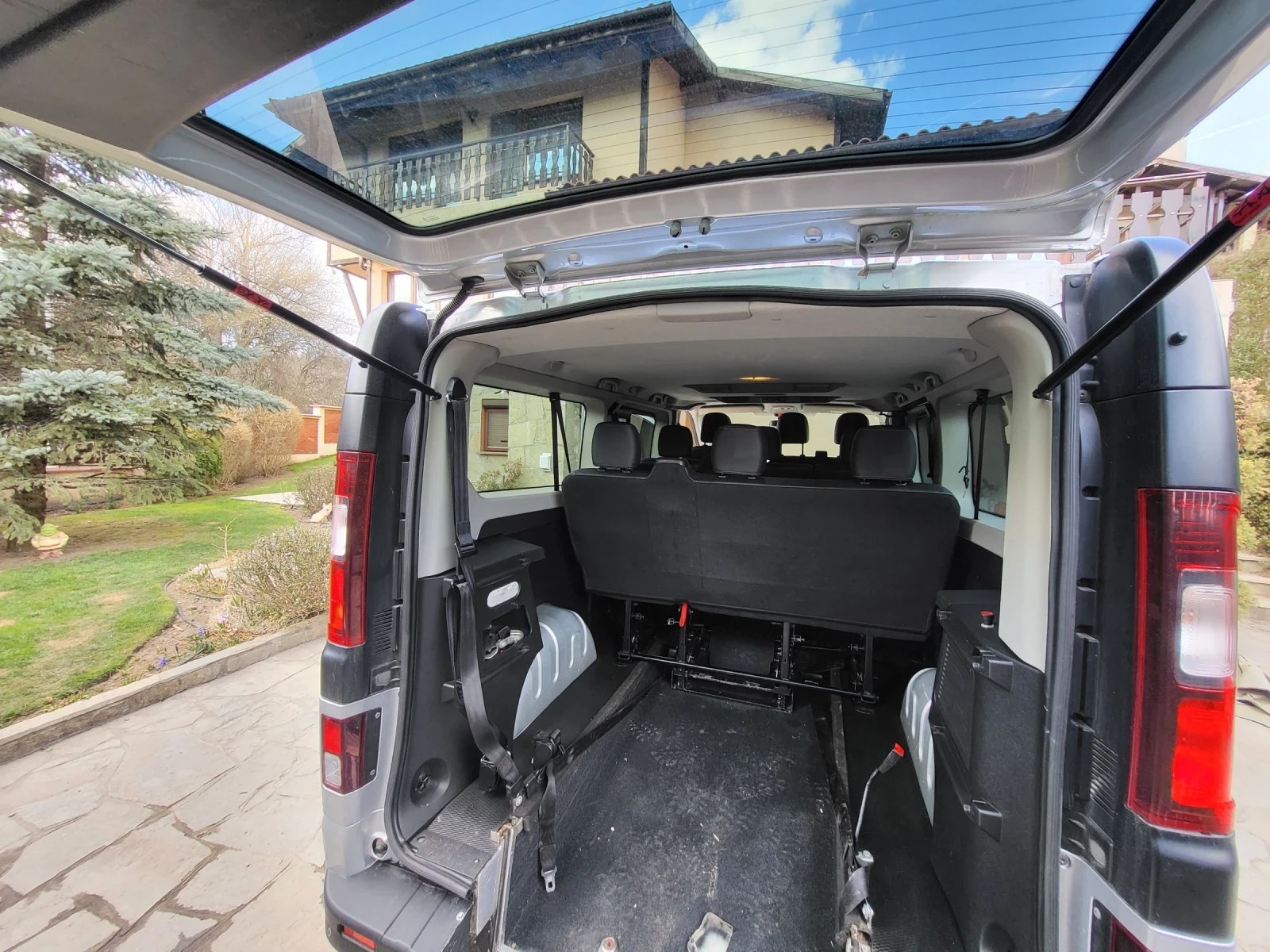 Opel Vivaro 1.6 cdti bi turbo..рампа..147ткм..ТОР, снимка 16 - Бусове и автобуси - 53985173