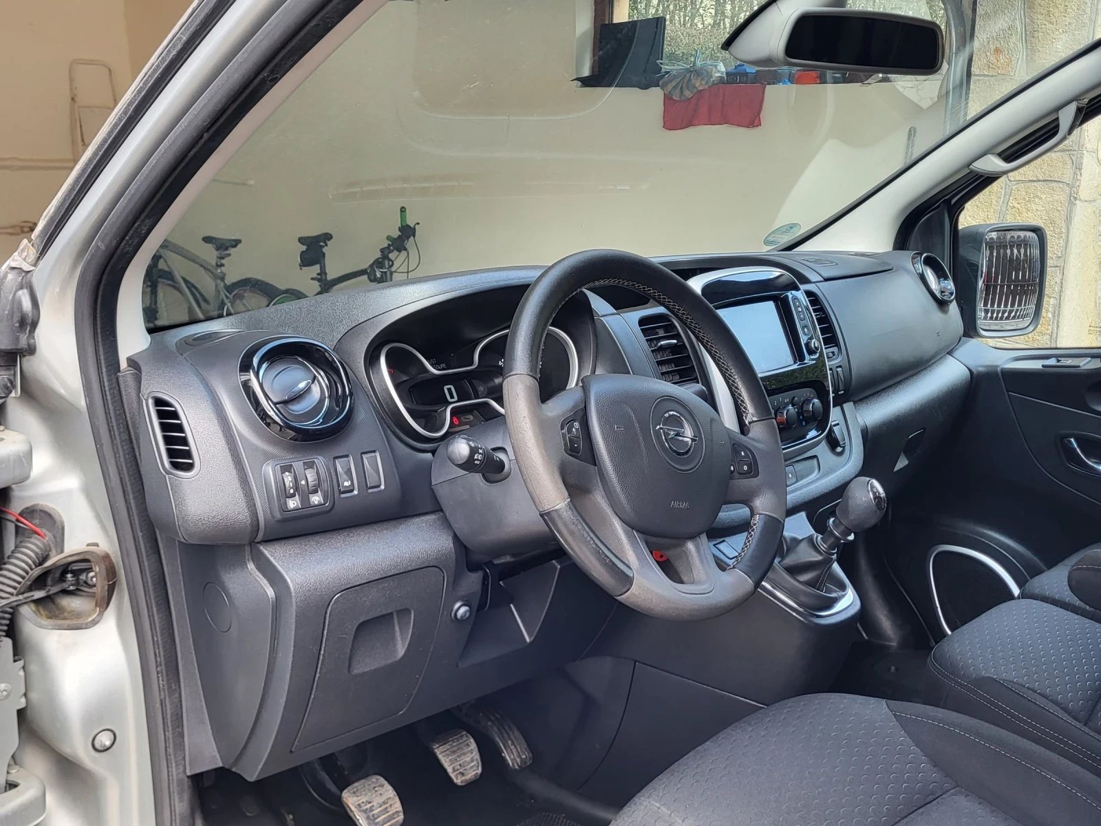 Opel Vivaro 1.6 cdti bi turbo..рампа..147ткм..ТОР, снимка 5 - Бусове и автобуси - 53985173