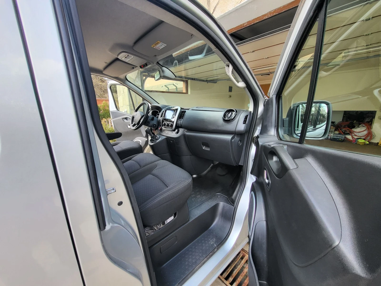 Opel Vivaro 1.6 cdti bi turbo..рампа..147ткм..ТОР, снимка 9 - Бусове и автобуси - 53985173