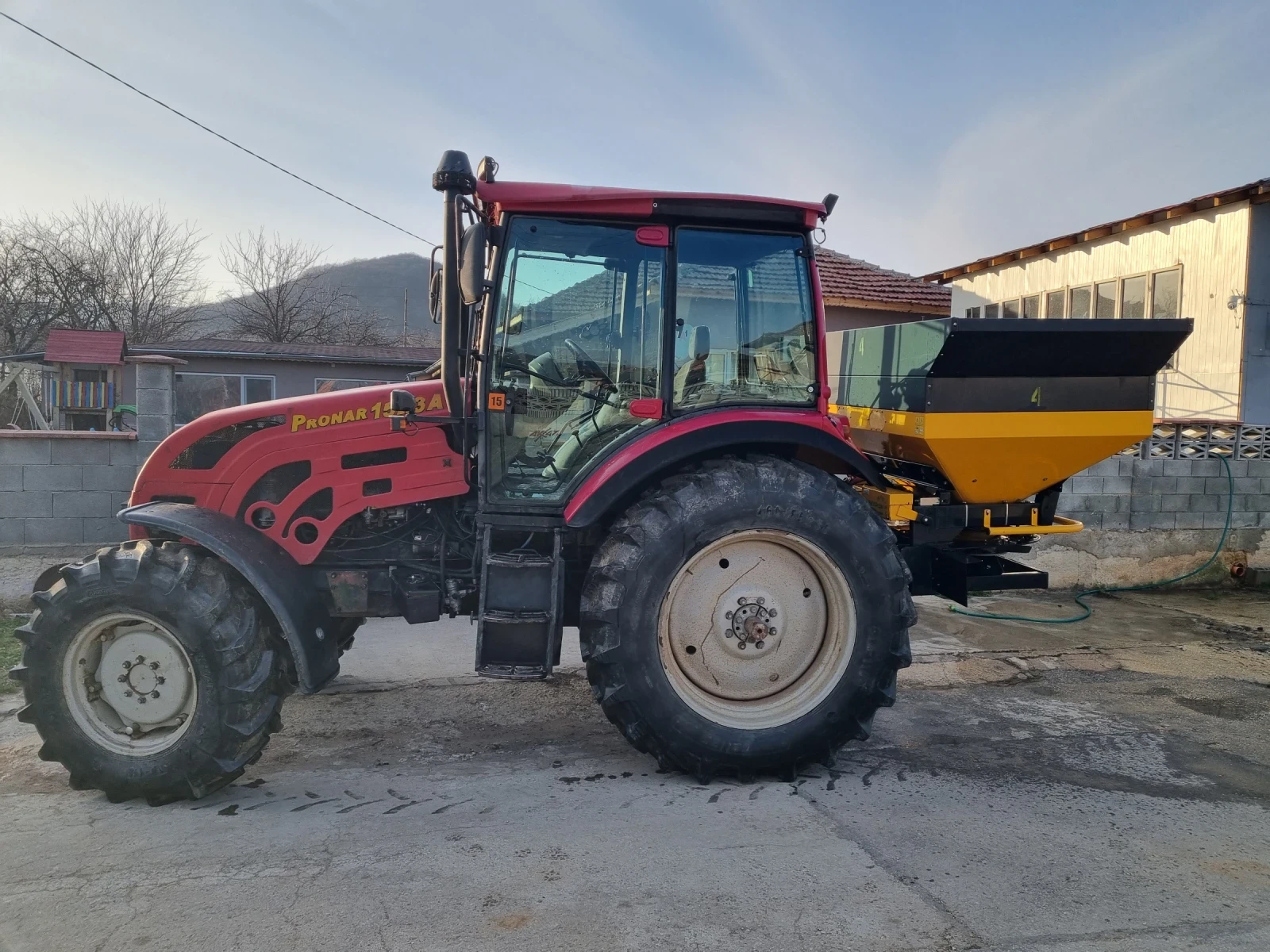 Трактор Pronar 1523A